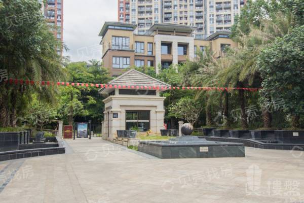 百合盛世|精裝兩房,新精裝修,朝南看公園,戶型方正。